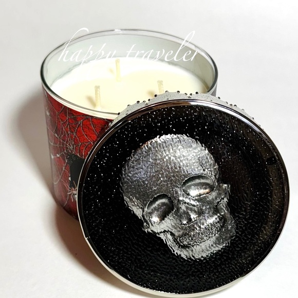 VAMPIRE BLOOD 3 Wick Candle - Picture 3 of 4